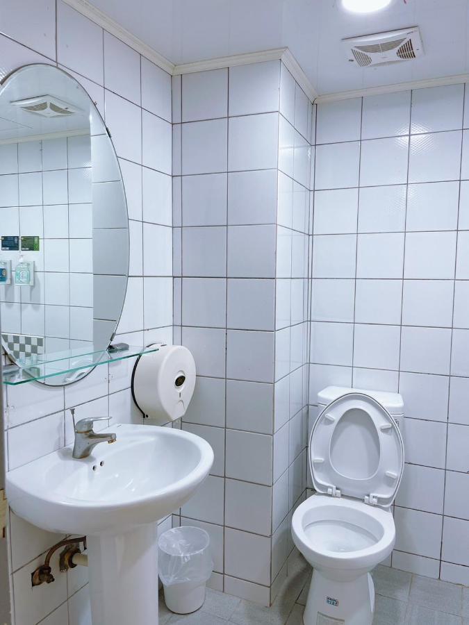 A22 Wei Lu Hotel Csungli Kültér fotó