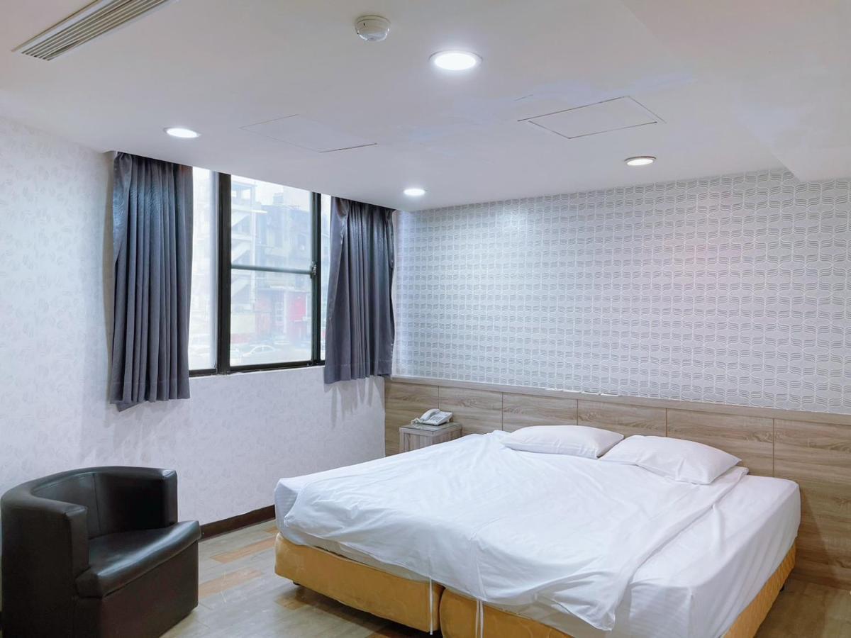 A22 Wei Lu Hotel Csungli Kültér fotó