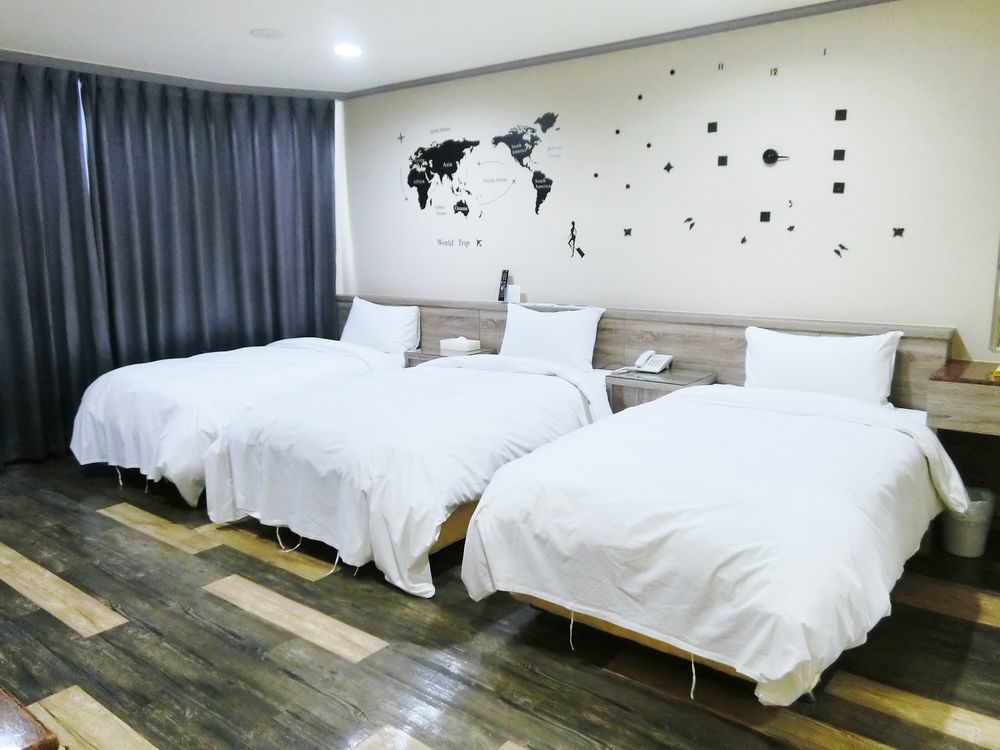 A22 Wei Lu Hotel Csungli Kültér fotó